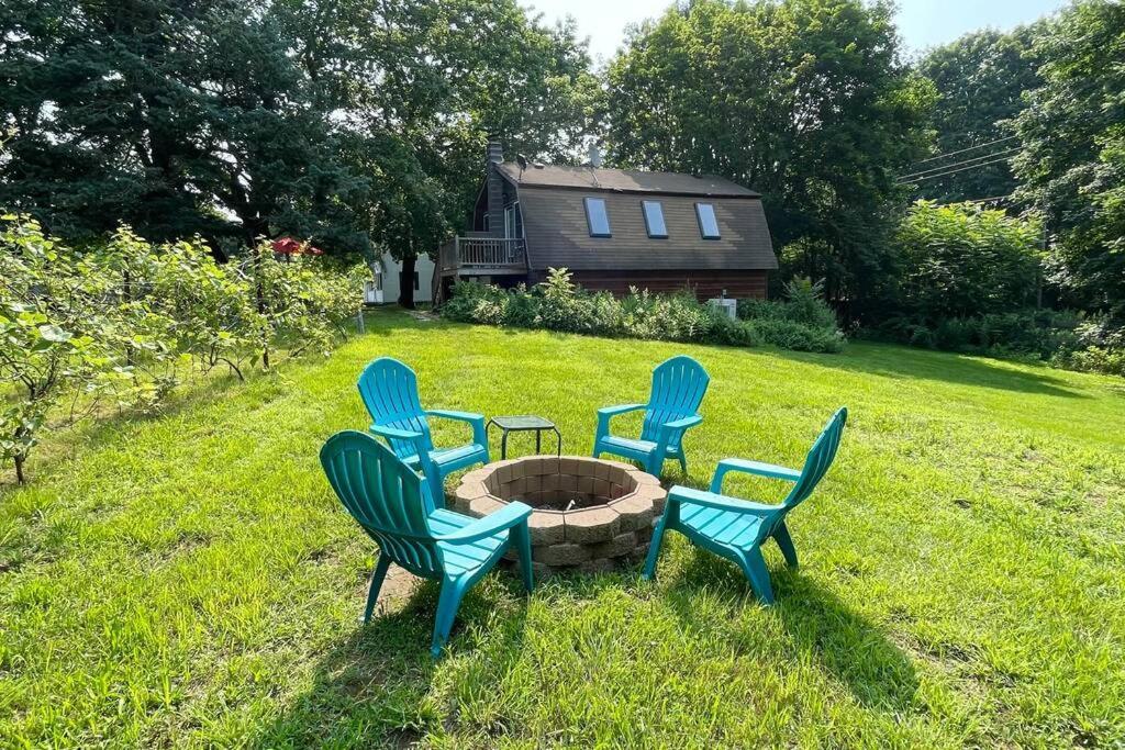 Newly Renovated Carriage House Near Town & Beaches Madison Eksteriør billede